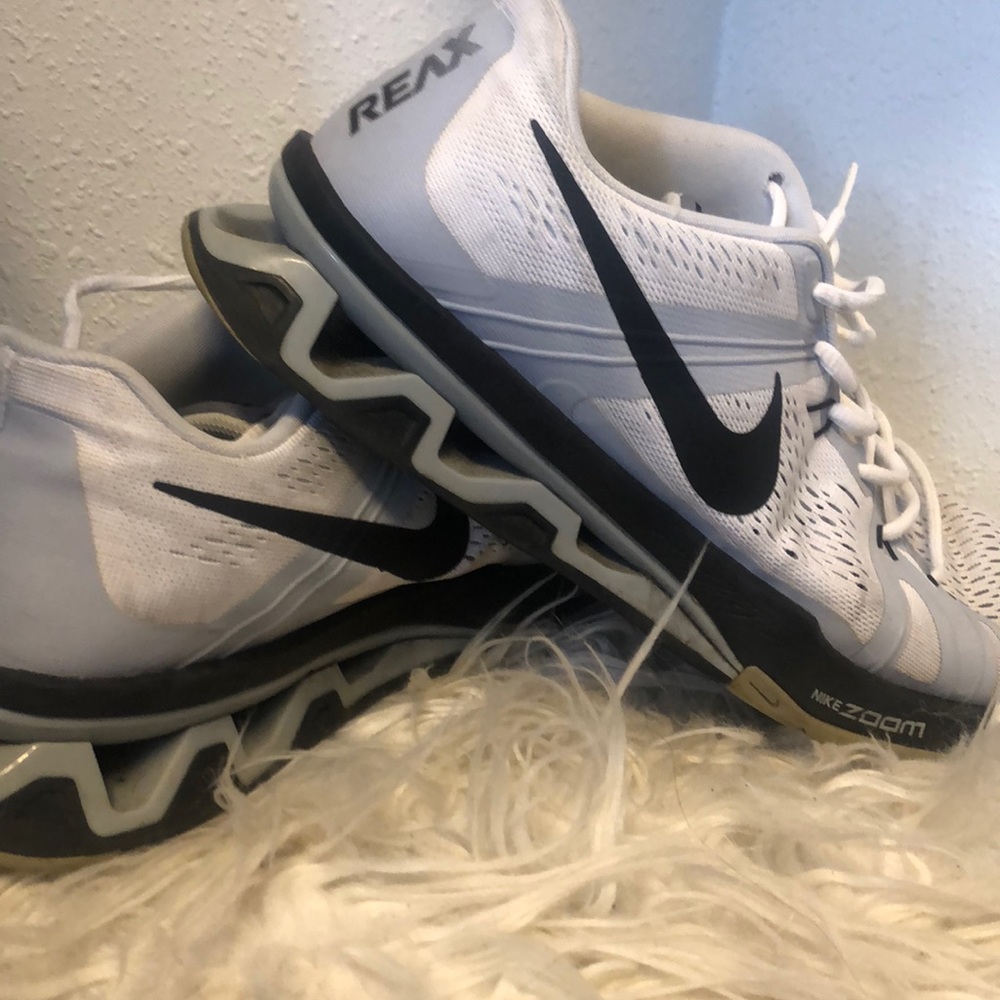 Nike Reax Lightspeed shoes